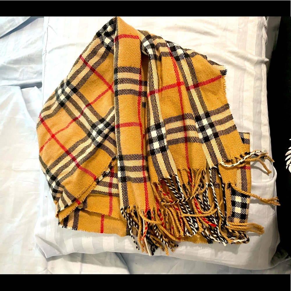 Brand new plaid scarf